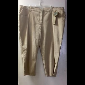 🌟 Cinder-Cotton Capri with Side Slit